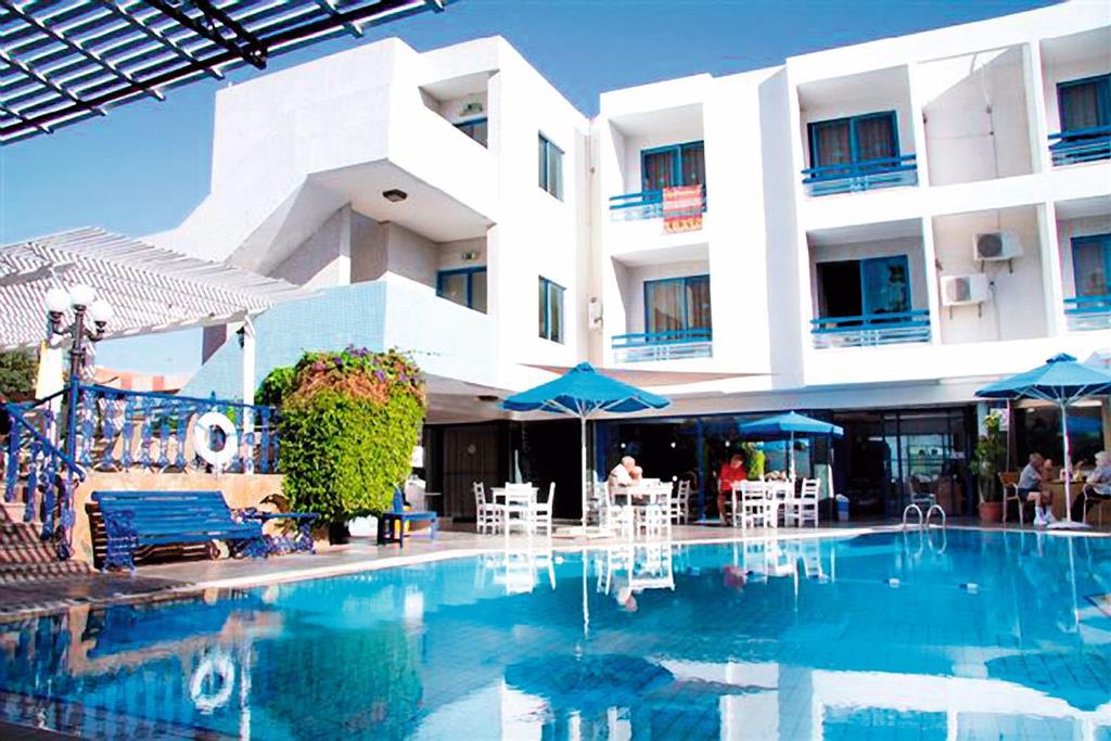 Nereus Hotel Paphos inclusief 10 duiken 5